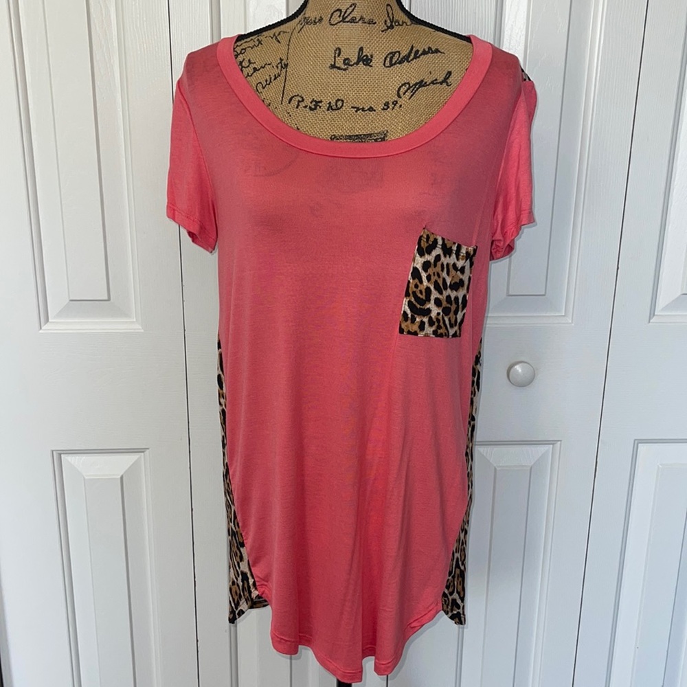 BNWT Wanna B Pink and Leopard Print Tee Shirt